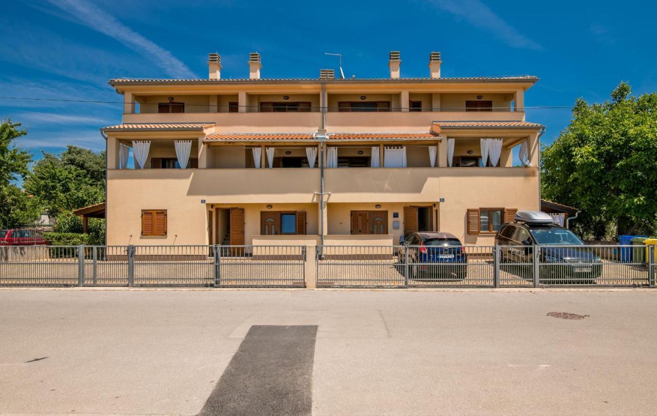 Apartments Insula Aurea كليمنو المظهر الخارجي الصورة