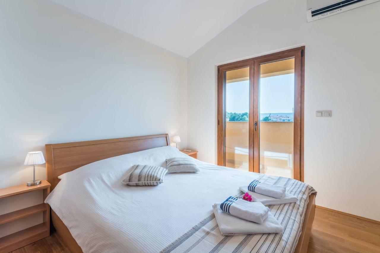 Apartments Insula Aurea كليمنو الغرفة الصورة