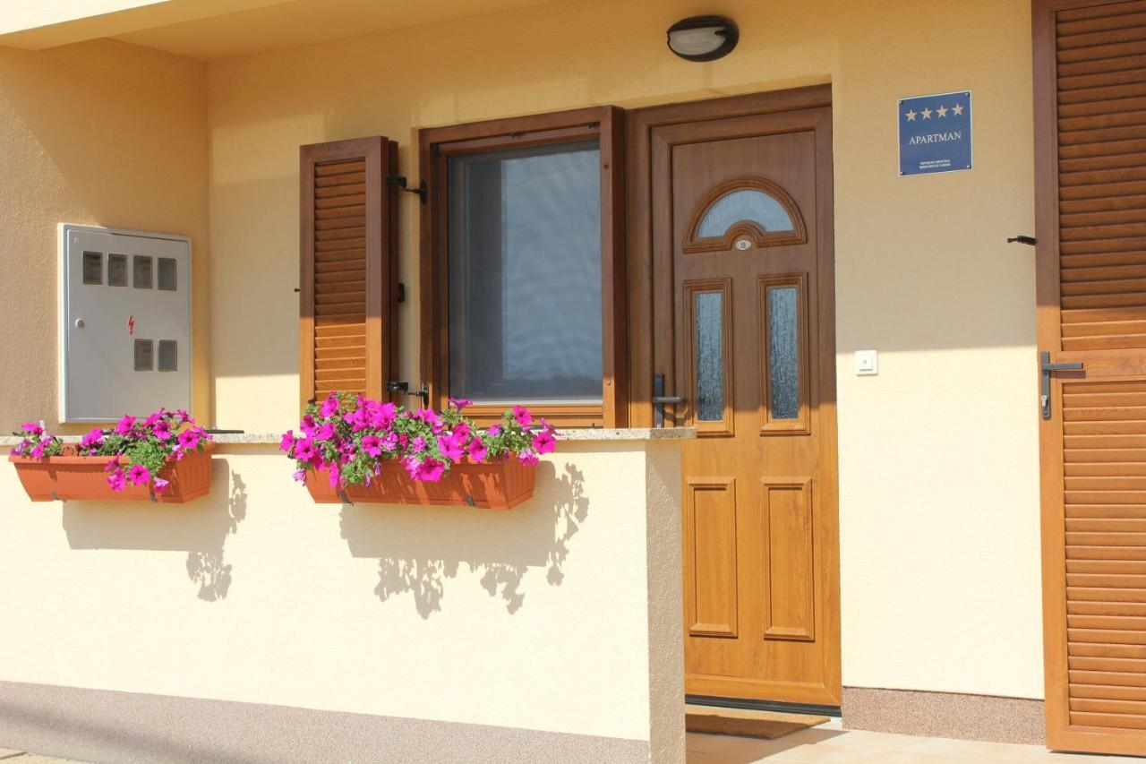 Apartments Insula Aurea كليمنو المظهر الخارجي الصورة